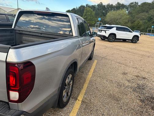 Gray 2017 Honda Ridgeline RTL