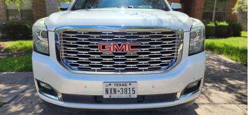 White 2018 GMC Yukon Denali