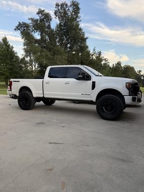 White 2020 Ford F-350 Lariat