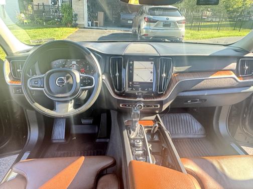 2019 Volvo XC60 T5 Inscription