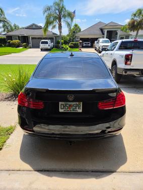 Black 2014 BMW 320 i