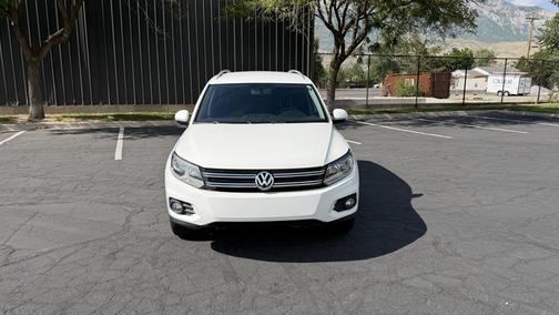 White 2012 Volkswagen Tiguan SE