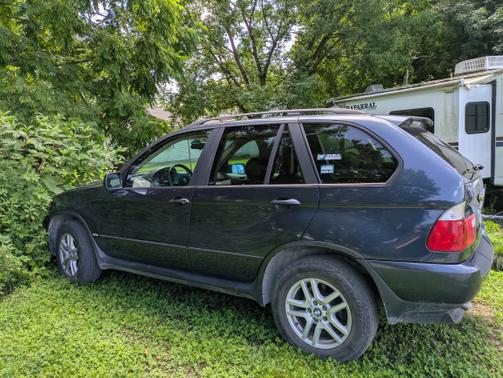 2004 BMW X5 3.0i