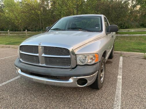 Silver 2003 Dodge Ram 1500 ST