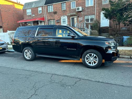 2019 Chevrolet Suburban LT