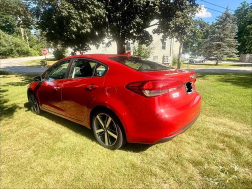 Red 2017 Kia Forte EX
