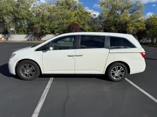 White 2011 Honda Odyssey EX-L