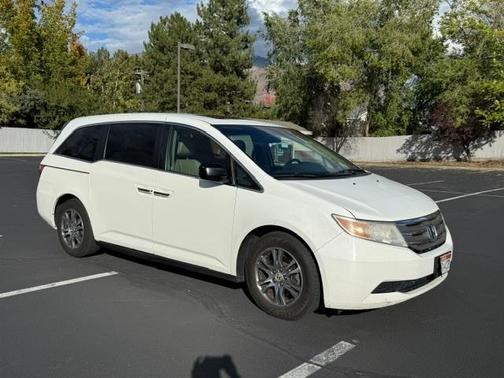 White 2011 Honda Odyssey EX-L