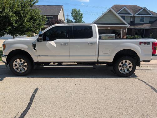 White 2019 Ford F-350 Lariat