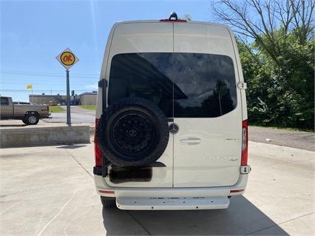 2022 Mercedes-Benz Sprinter 2500 Standard Roof