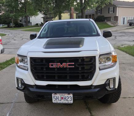 White 2021 GMC Canyon Elevation