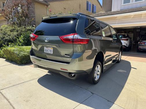Gray 2020 Toyota Sienna LE
