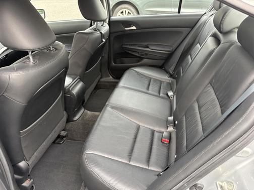 Silver 2012 Honda Accord SE