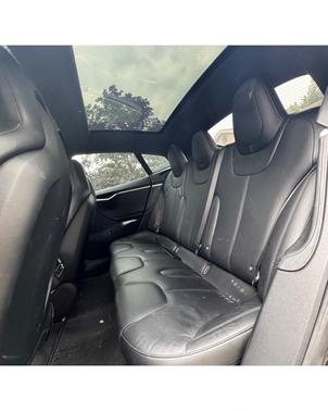 2016 Tesla Model S 70D