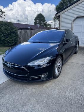 2016 Tesla Model S 70D