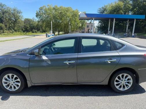 Gray 2018 Nissan Sentra SV