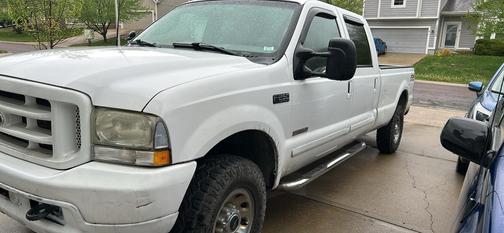 White 2003 Ford F-250 Lariat Crew Cab Super Duty