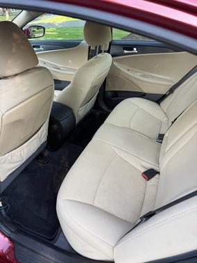Red 2011 Hyundai SONATA GLS