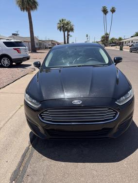 Black 2015 Ford Fusion SE