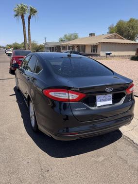 Black 2015 Ford Fusion SE
