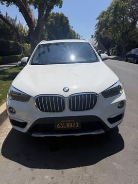 White 2018 BMW X1 sDrive28i
