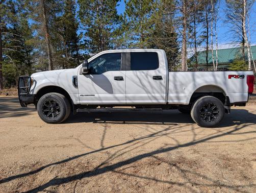 White 2019 Ford F-250 XLT