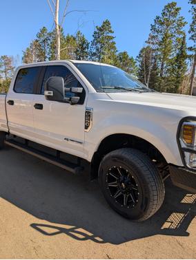 White 2019 Ford F-250 XLT