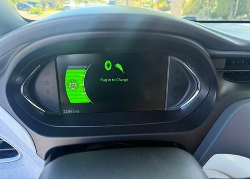 White 2019 Chevrolet Bolt EV LT