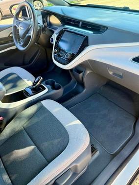 White 2019 Chevrolet Bolt EV LT