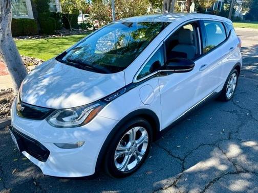 White 2019 Chevrolet Bolt EV LT