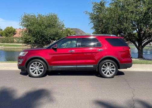 Red 2016 Ford Explorer Limited