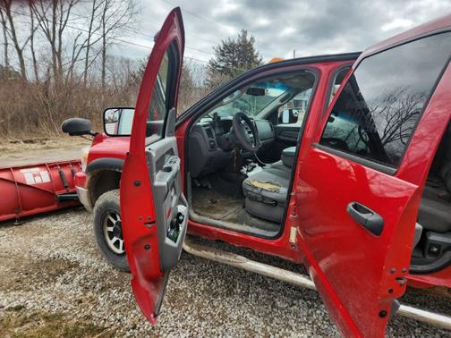 Photo 5 of 10 of 2007 Dodge Ram 3500 SLT Mega Cab DRW