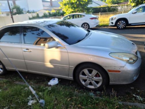 Silver 2005 Lexus ES 330 Base