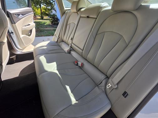 White 2017 Buick LaCrosse Premium