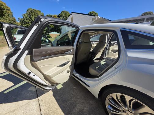 White 2017 Buick LaCrosse Premium