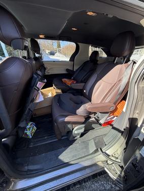 2024 Toyota Sienna Platinum