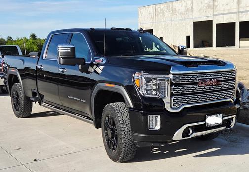 Black 2022 GMC Sierra 3500 Denali