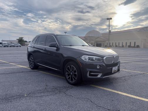Gray 2014 BMW X5 xDrive50i