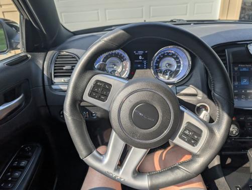 2014 Chrysler 300 SRT8 Core