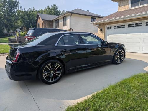2014 Chrysler 300 SRT8 Core