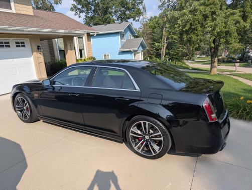 2014 Chrysler 300 SRT8 Core