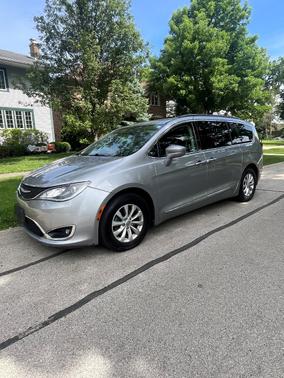 Silver 2017 Chrysler Pacifica Touring-L