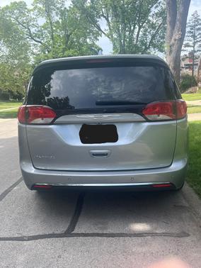 Silver 2017 Chrysler Pacifica Touring-L