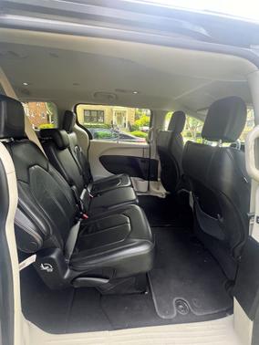Silver 2017 Chrysler Pacifica Touring-L