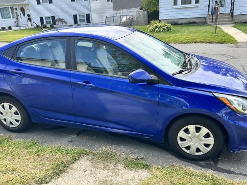 2013 Hyundai Accent GLS