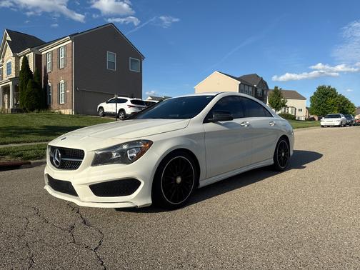 White 2016 Mercedes-Benz CLA-Class CLA 250 4MATIC