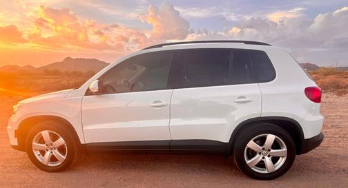 White 2017 Volkswagen Tiguan Limited 2.0T