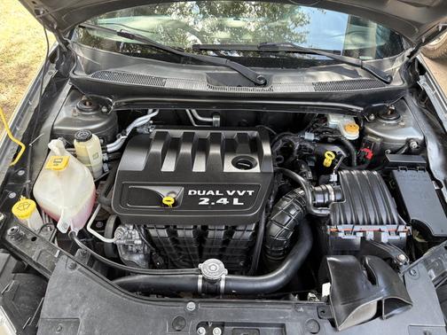 2013 Chrysler 200 LX
