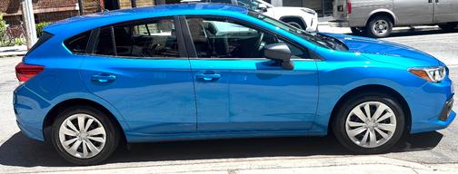 Blue 2020 Subaru Impreza 2.0i