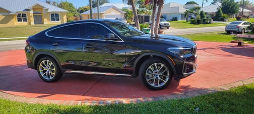 2021 BMW X6 xDrive40i